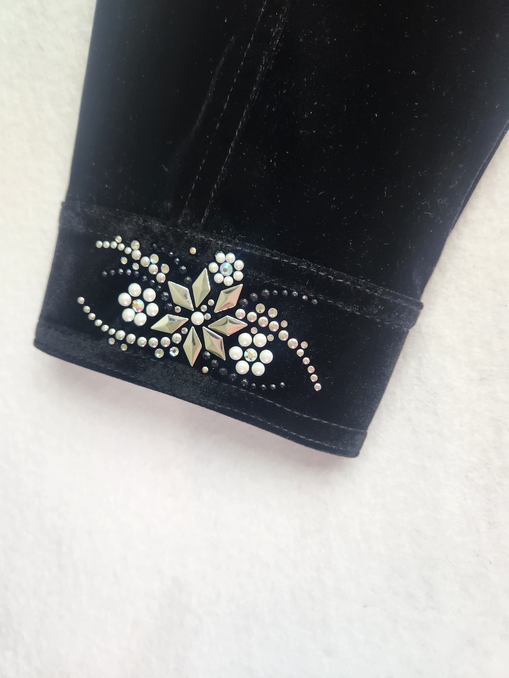 Vintage Black Velvet Embroidered Jacket Whimsigoth Boho Beaded Jacket SZ L - Picture 7 of 16